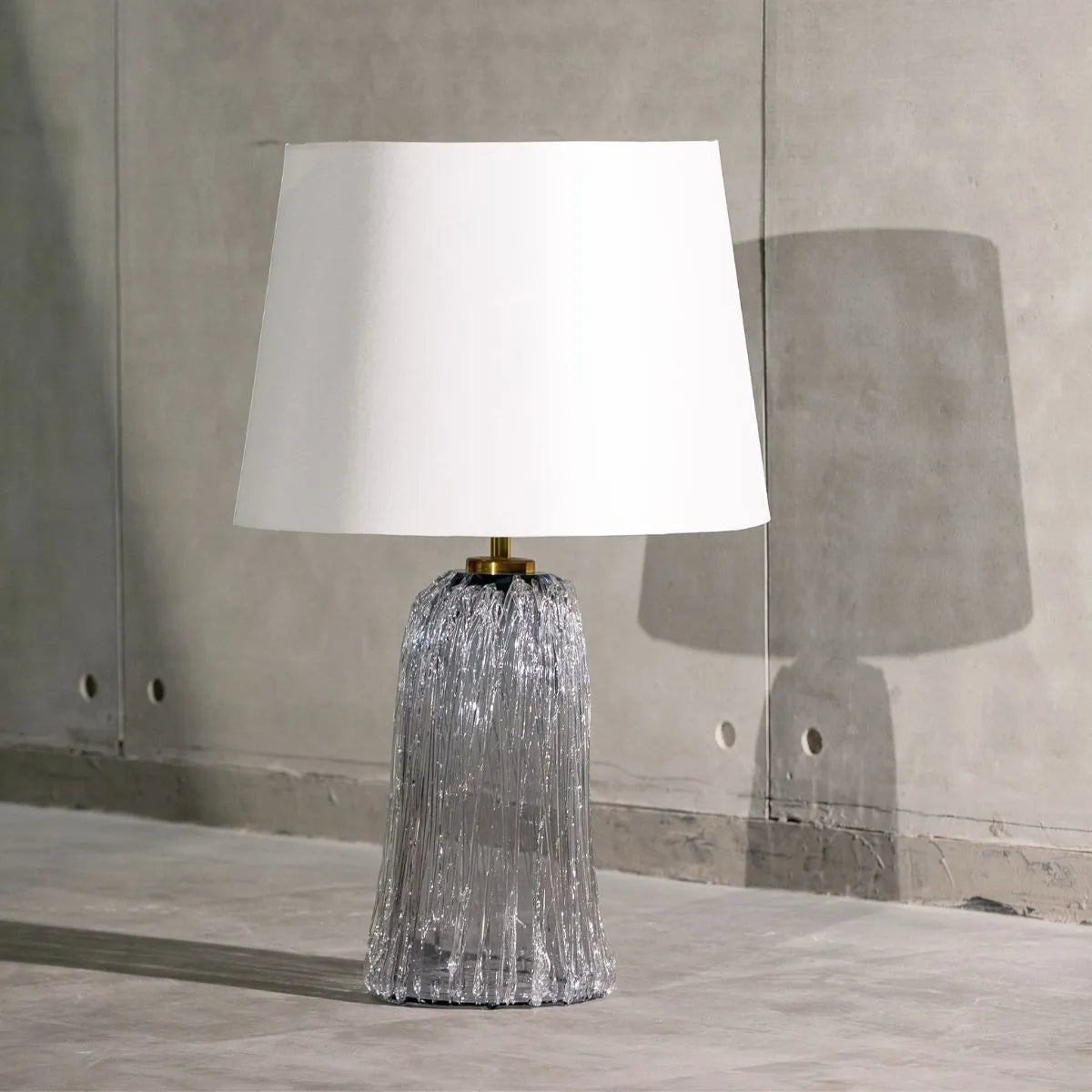 Abajur Cristal Murano Azul Ambientado