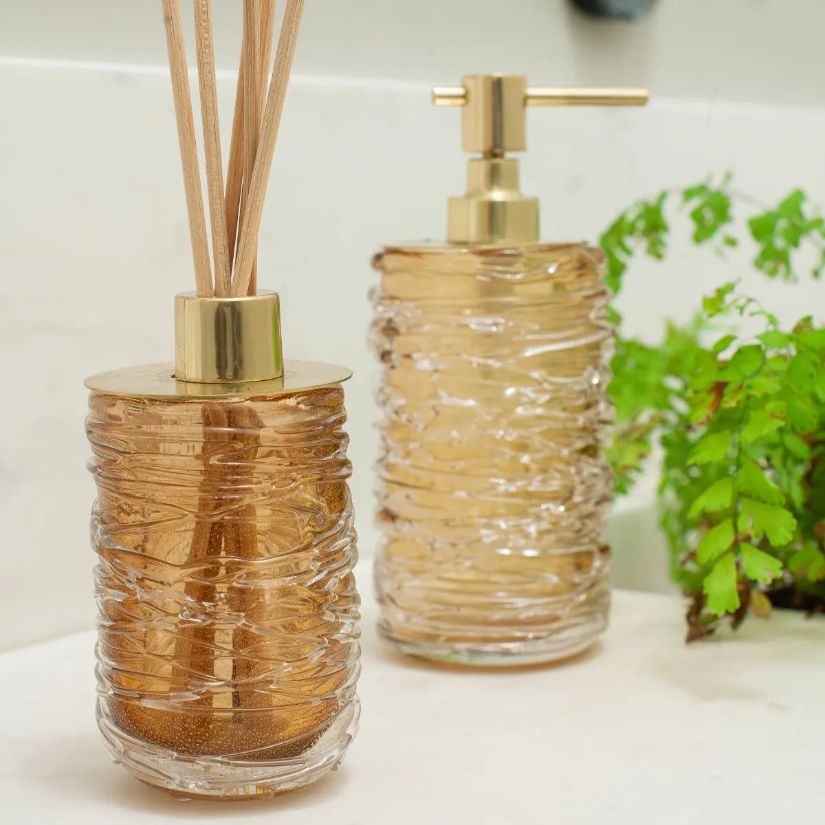 Kit Banheiro Lavabo de Luxo Murano Saboneteira Difusor Cristal Dourado